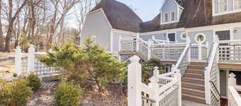 1 Mi to Mohegan Sun: Studio w/ Golf Course Views