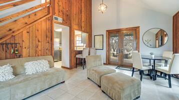 Cottage (3 Bedrooms) | Interior