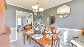 House (4 Bedrooms) | Interior