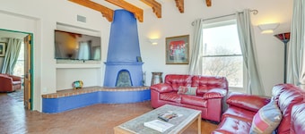 1 Mi to Saguaro NP: Charming Tucson Casita