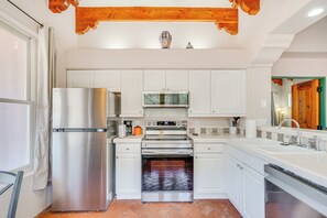 House (1 Bedroom) | Interior