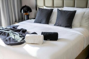 Studio | Internet - Chic Studio in Business Bay Near Burj Khalifa (Dubai)