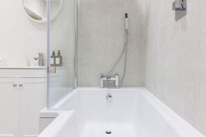 House | 4 bedrooms, Internet - Beautiful 4-bed Close to South Downs Goodwood (Arundel)