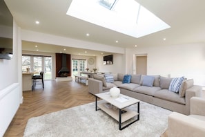 4 bedrooms, Internet - Beautiful 4-bed Close to South Downs Goodwood (Arundel)