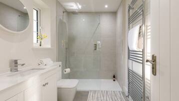 House | 4 bilik tidur, Internet