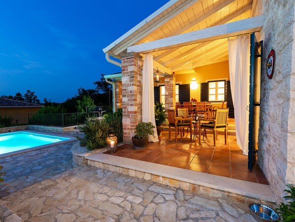 Villa | Garden - Villa in Montizana Steps From Porec Beach (Porec)