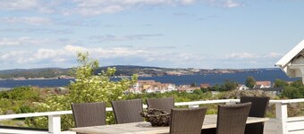 Large vacation home right on the coast in a cozy summer town