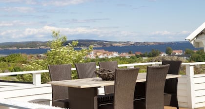 Large vacation home right on the coast in a cozy summer town