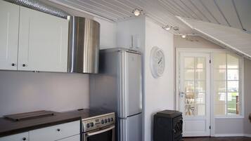 Micro-ondes, four, plaque de cuisson, lave-vaisselle