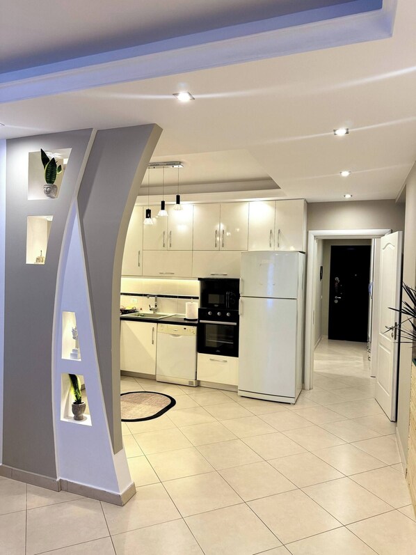 Apartment, 2 Bedrooms, Smoking, Balcony | Bahagian dalam