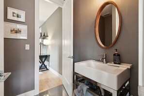 House, 3 Bedrooms | Interior - Spacious Family Retreat Media Room & Patio 3 Bedroom Home (Seattle)