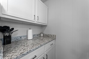 Condo, 2 Bedrooms | Interior