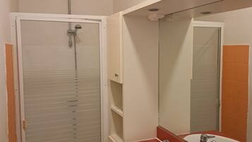 Towels, toilet paper