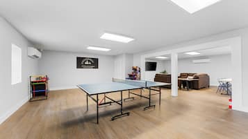 Condo, 1 Bedroom | Game room