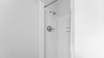 Condo, 1 Bedroom | Bathroom | Towels