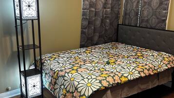 2 sovrum, skrivbord, strykjärn/strykbräda och gratis wi-fi