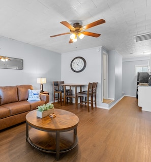 Condo, 2 Bedrooms | Living area