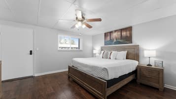 Condo, 1 Bedroom | 1 bedroom, WiFi (free)