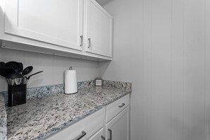 Kondominium, 2 kamar tidur | Interior