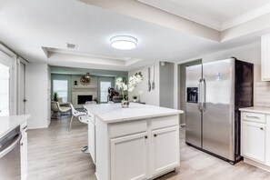 House, 5 Bedrooms | Interior - Texas - Reston 1513 5 Bedroom Home (Richardson)