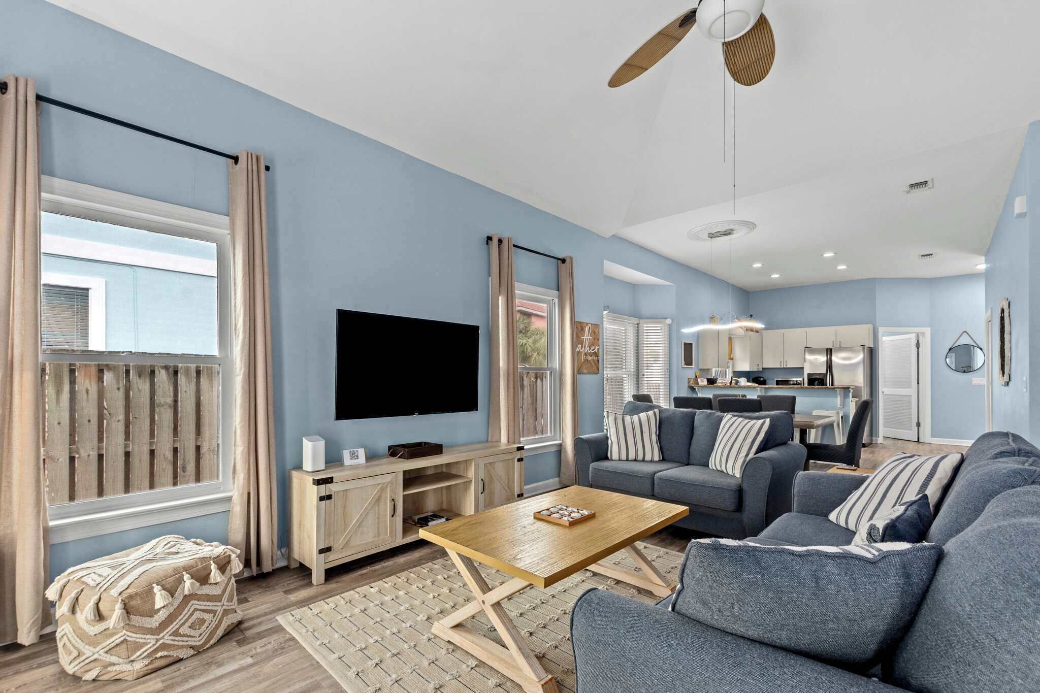 Een televisie en een kantoor