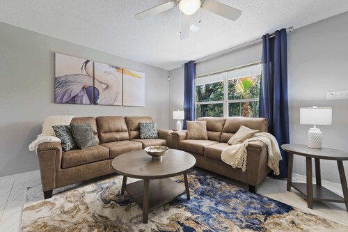 Ocean Breeze A Relaxing Coastal Getaway Near Top Attractions