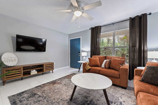TV, fireplace, offices