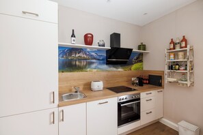 Kühlschrank, Herdplatte, Geschirrspüler