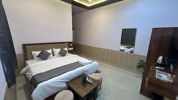 Deluxe Double Room | Free WiFi