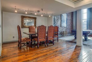 Interior - Beautiful Stay for 6, w/Billiards in DT! (Nashville)