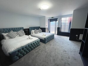 Appartement Deluxe | 3 chambres, espace de travail pour ordinateur portable, Wi-Fi gratuit