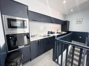 Deluxe Apartment | Laptop workspace, free WiFi - Serenity Holiday Apartments  (Blackpool)