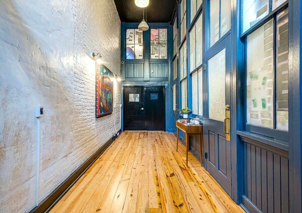 Interior - Cozy Retreat for 2, Heart of DT, Near Broadway! (Nashville)