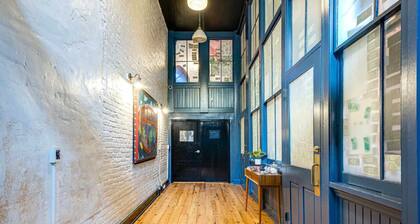 Cozy Retreat for 2, Heart of DT, Near Broadway!