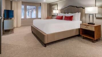 1 bedroom, desk, iron/ironing board, WiFi