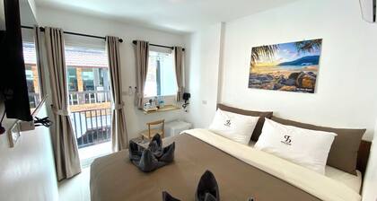 SJ Beach House Patong