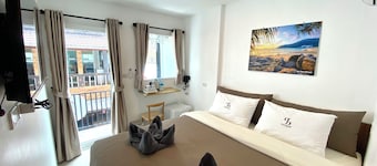 SJ Beach House Patong