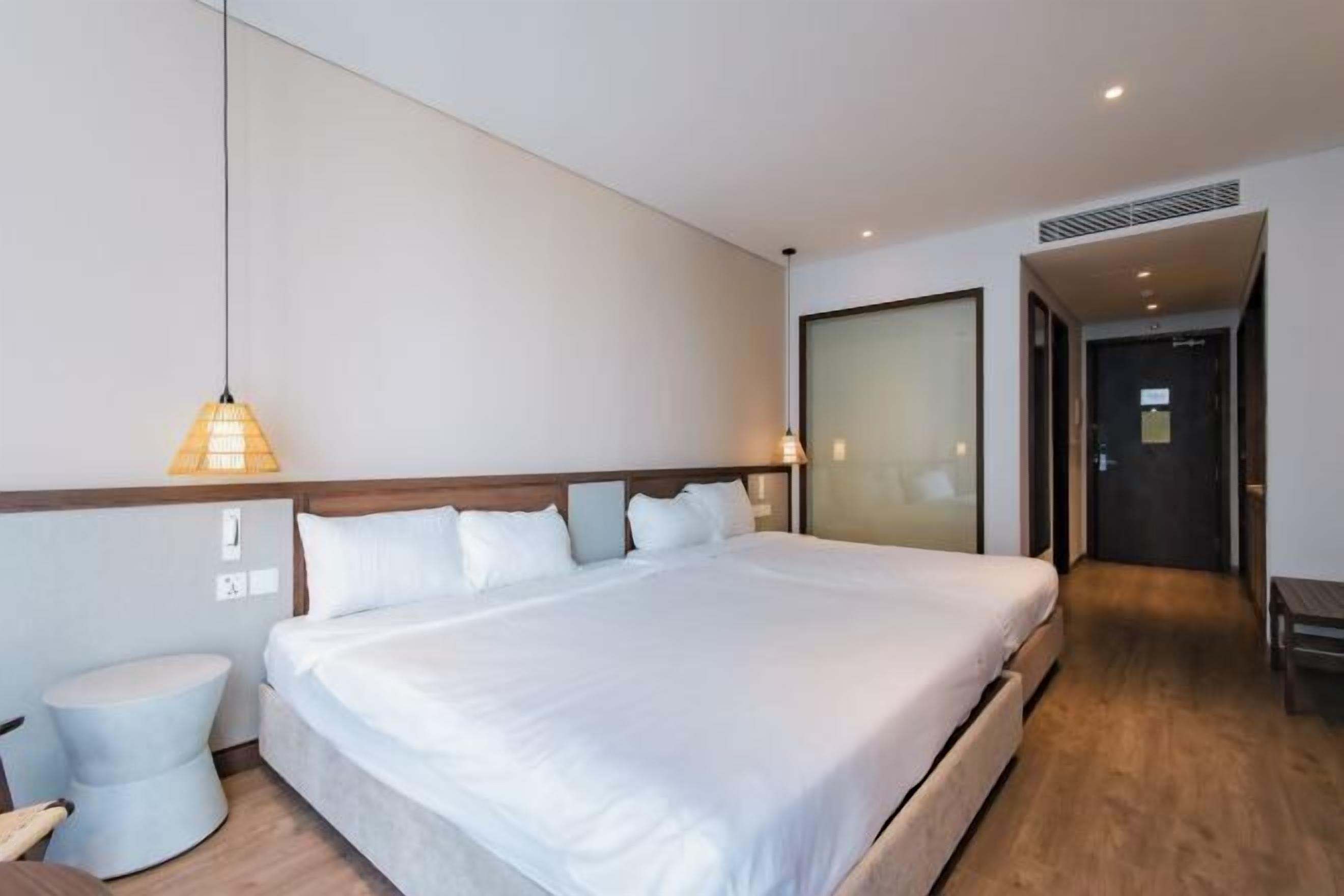 Egyptian cotton sheets, premium bedding, down comforters