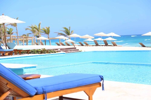 Cana Rock Star Infinity Pool & Beach Club