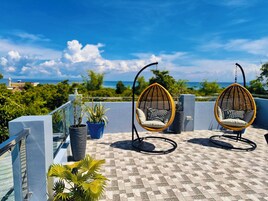 Apartamento, 2 quartos, sacada, vista para o jardim | Sacada