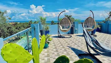 Apartment, 2 Bedrooms, Balcony, Garden View | Teres/patio