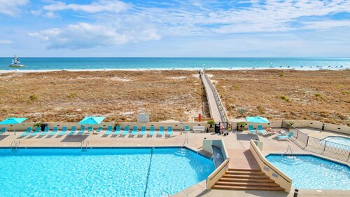 HUGE BALCONY!! Beachfront 3BR, Just Renovated!!