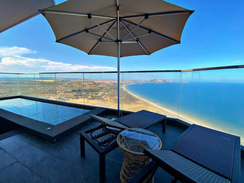 Seaview Condotel Apec