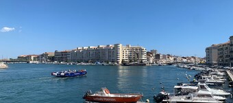 3-bedroom house, sleeps 6, near station, Sète, WIFI