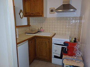 Refrigerador, microondas y horno 