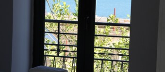 Katakolo 2 Bedroom Apartment by MPS