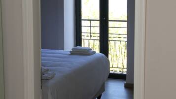 2 bedrooms, bed sheets