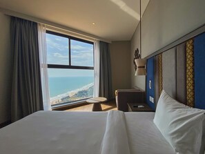 Luxury Single Room, 1 King Bed, Resort View, Sea Facing | Courtyard view - Mandala Studio Luxury (Phan Thiet)