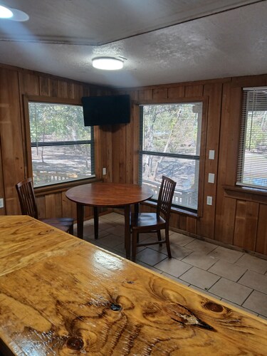 Cozy studio with AC, fitness room, WiFi in charming Mayo