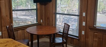 Cozy studio with AC, fitness room, WiFi in charming Mayo